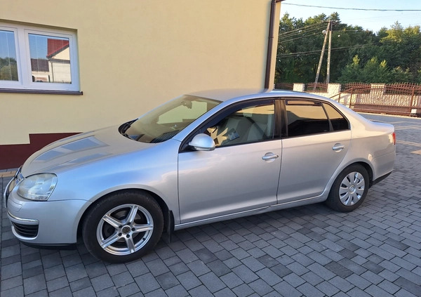 Volkswagen Jetta cena 14500 przebieg: 190000, rok produkcji 2008 z Zwoleń małe 29